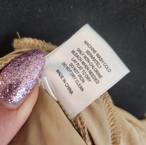 MARC New York unlined polyester gold coat Size Medium - Picture 9 of 9